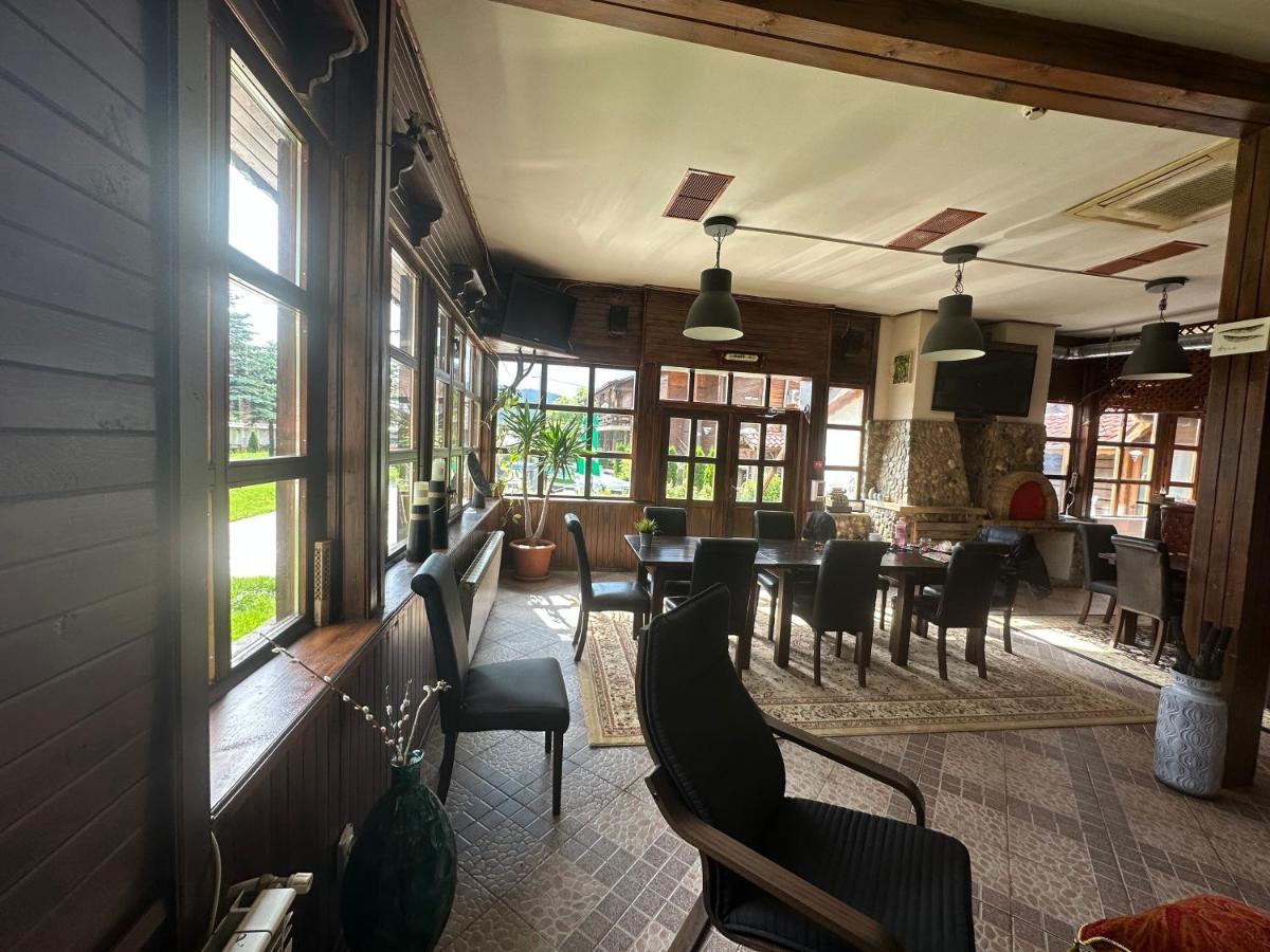 Villa Le Cinema Shiroki Dol Exteriér fotografie